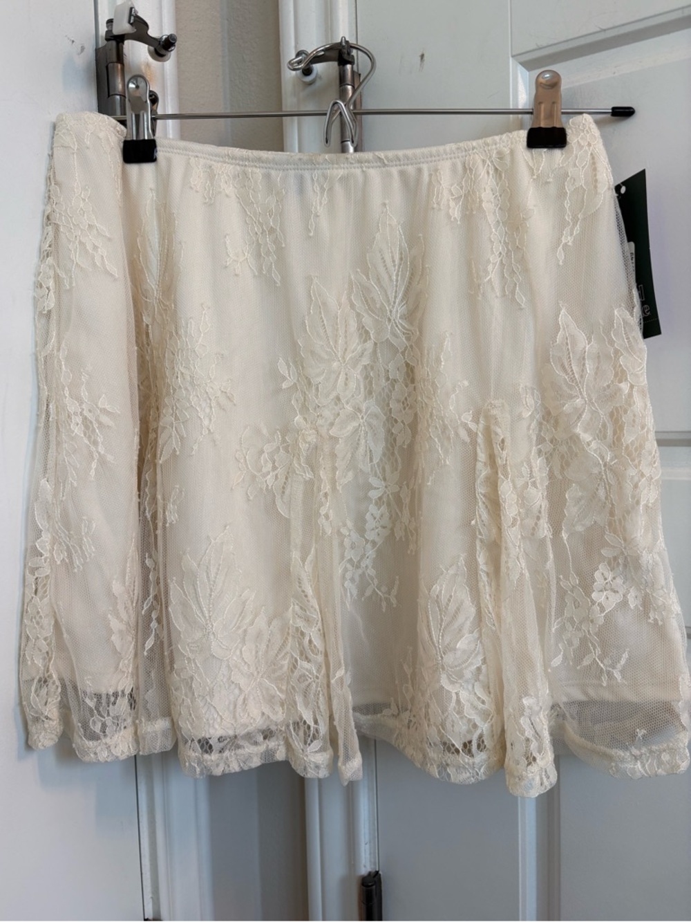 Wild Fable NWT Ivory Lace Mini Skirt Size Small
